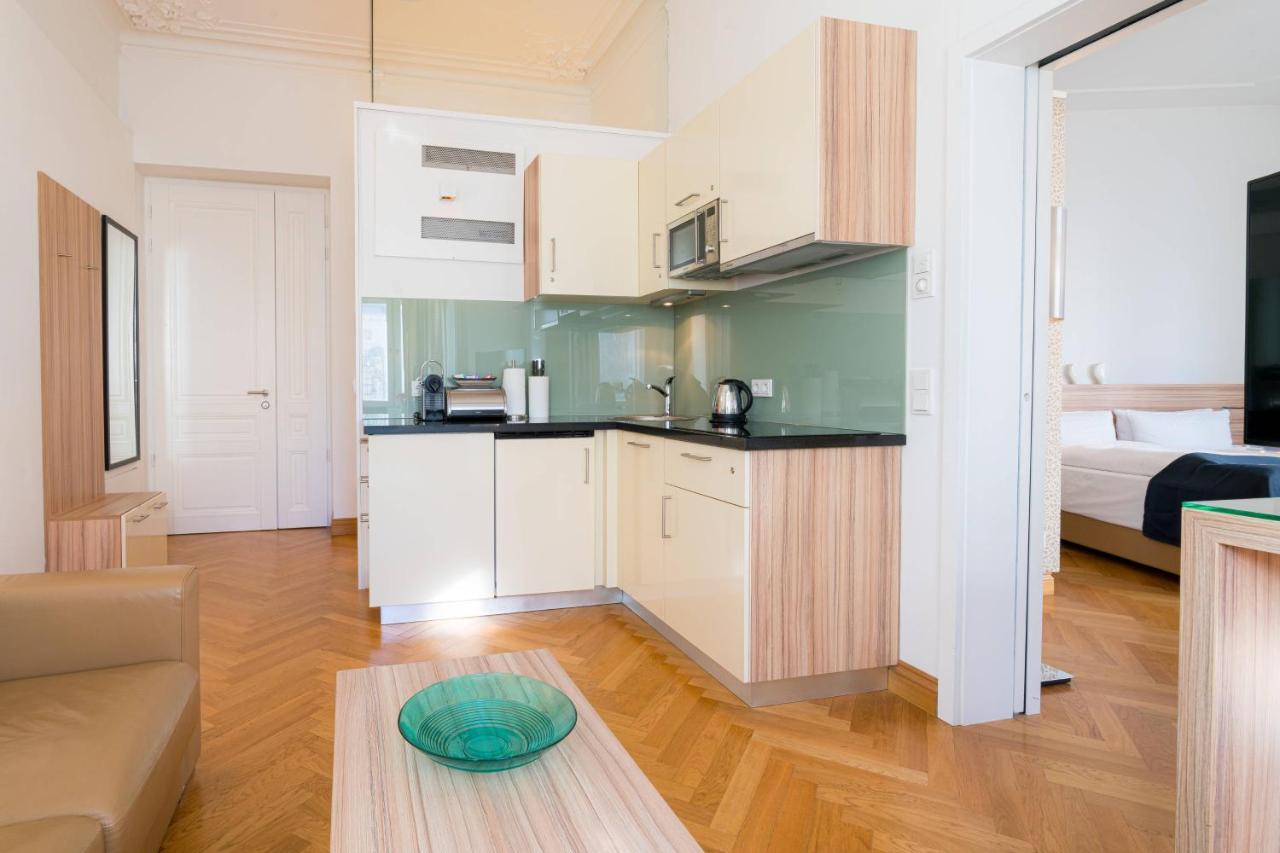 Hotel apartamentowy Residence, Hall - Parliament